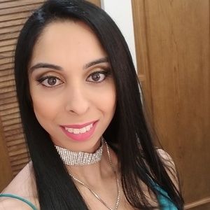 Meet your Posher, Saadia